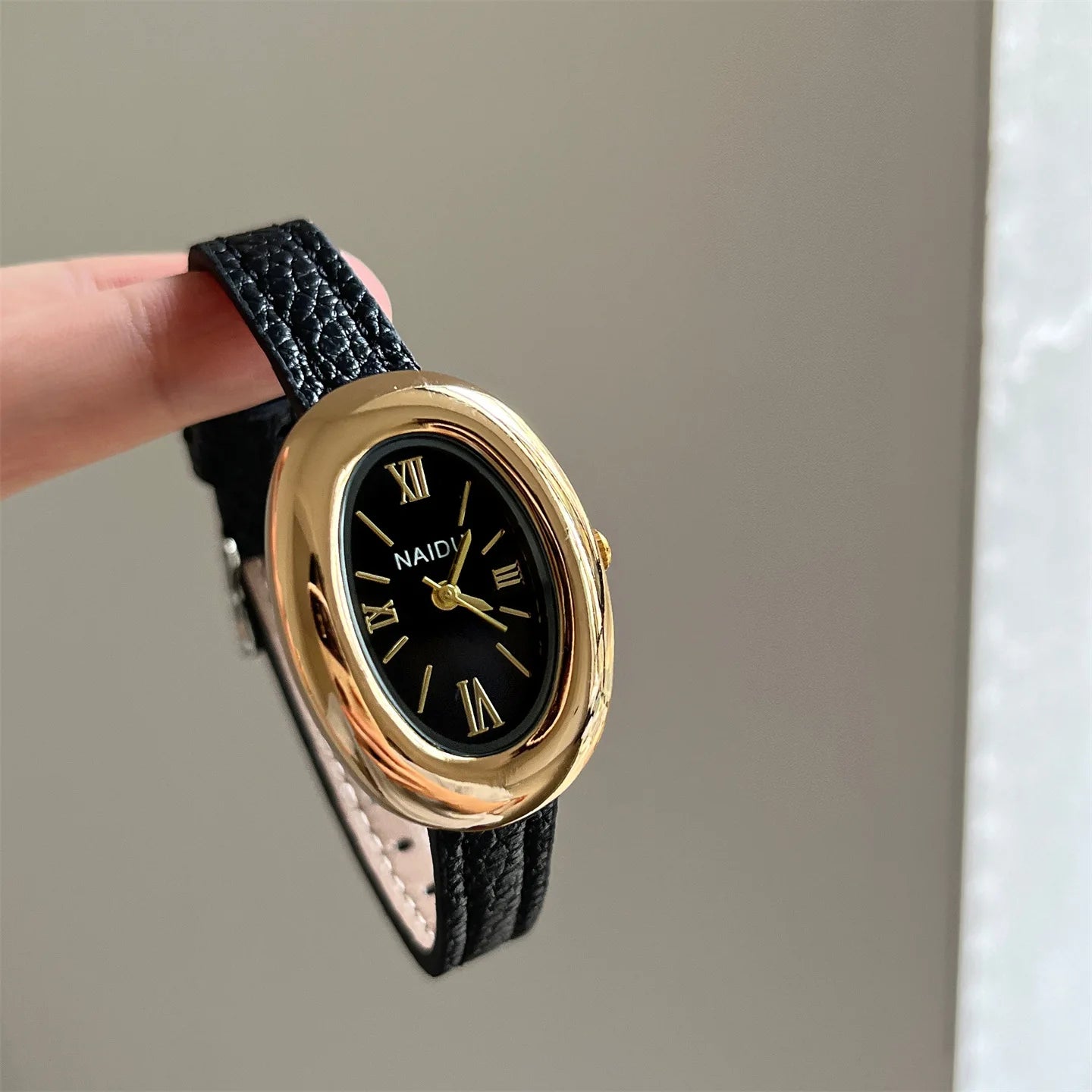 Women's Vintage Oval Dial Leather Watch